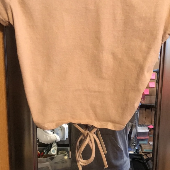Forever 21 size Medium tan open back with tie shirt - Picture 3 of 9